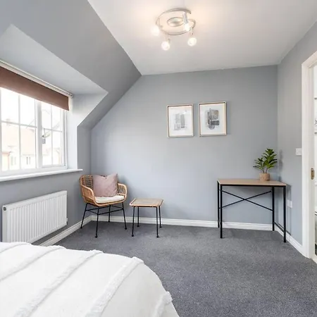 3 Bedroom House, Contractors, Families, Free Parking Ashford (Kent) Exterior photo