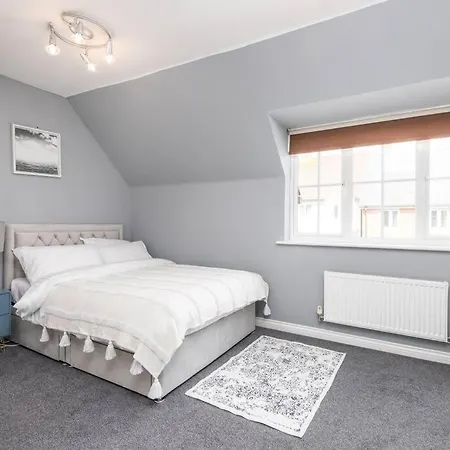3 Bedroom House, Contractors, Families, Free Parking Ashford (Kent) Exterior photo