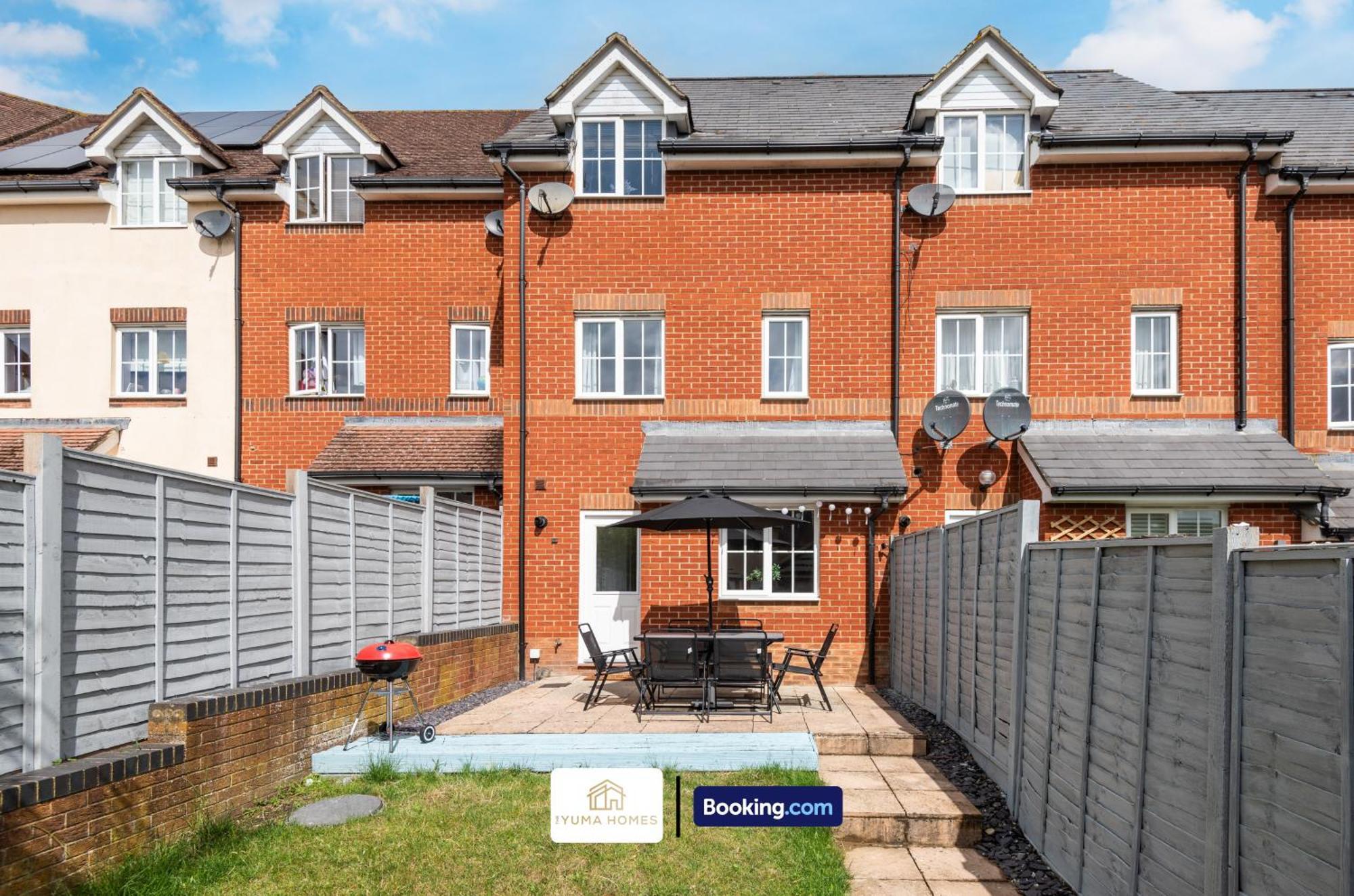Three Bedroom House By The Yuma Homes Short Lets & Serviced In With Free Wifi & Free Parking Privatunterkunft Ashford (Kent)