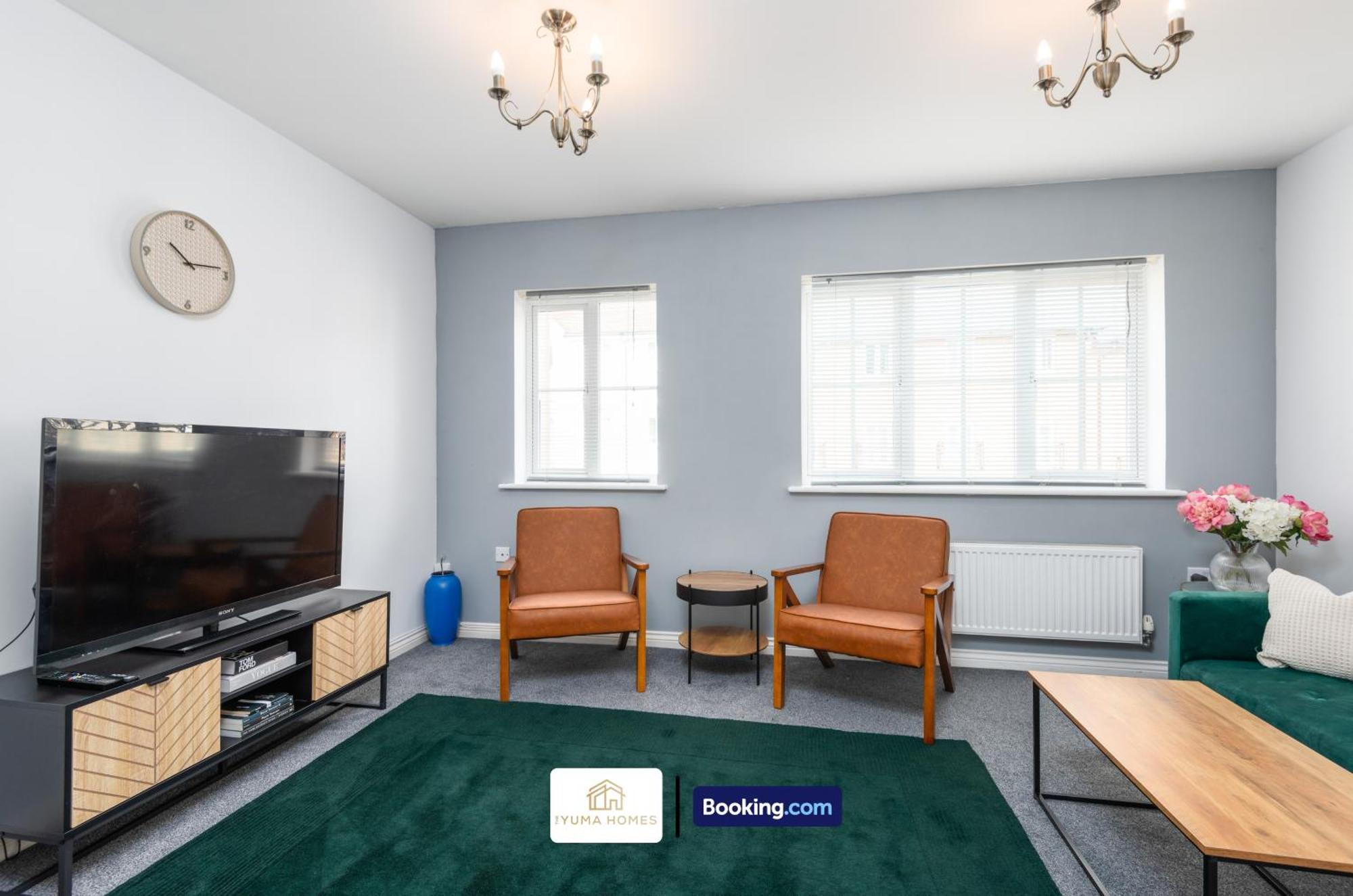 Three Bedroom House By The Yuma Homes Short Lets & Serviced In With Free Wifi & Free Parking Privatunterkunft
