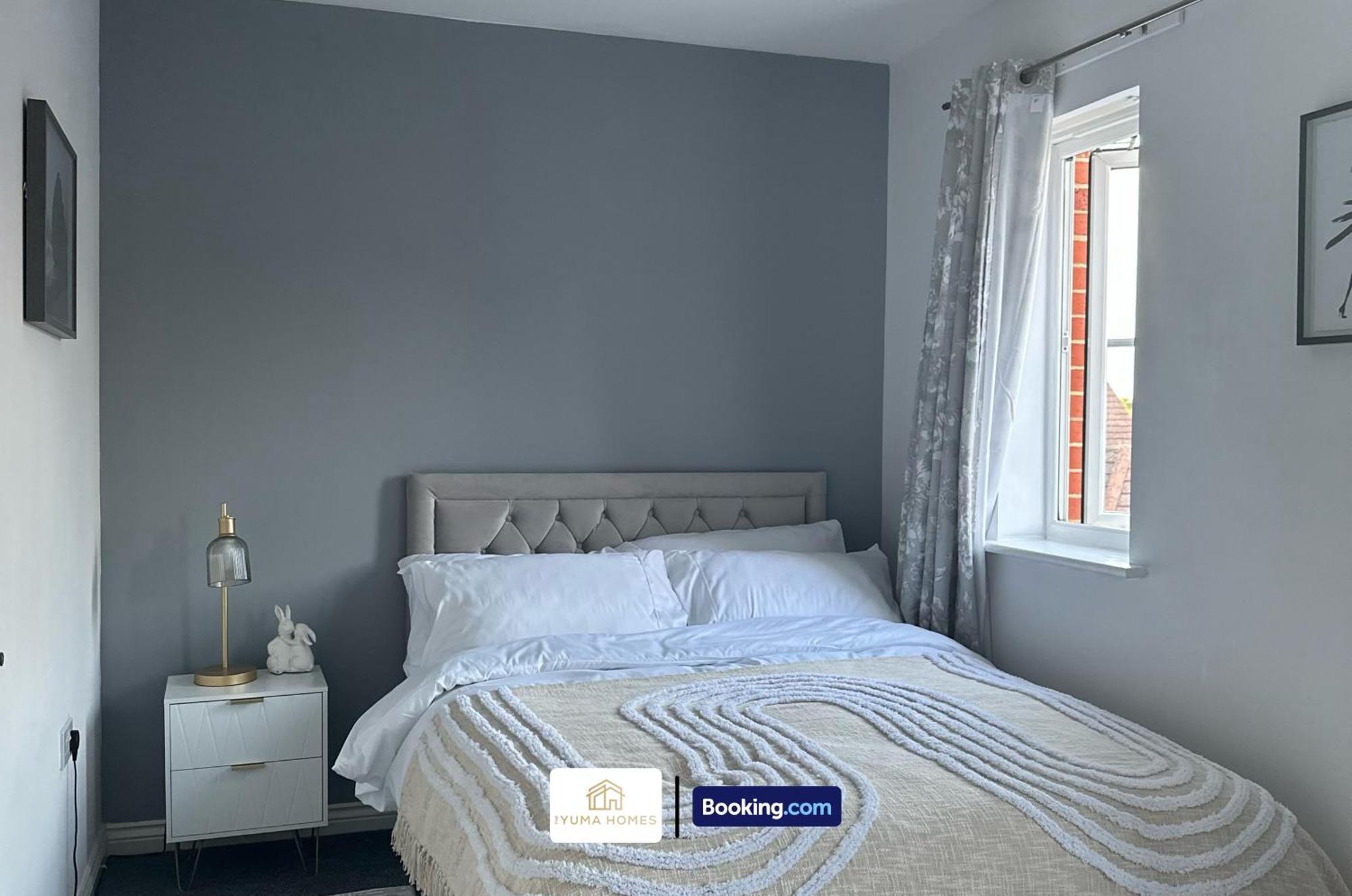 Three Bedroom House By The Yuma Homes Short Lets & Serviced In With Free Wifi & Free Parking Privatunterkunft Ashford (Kent)
